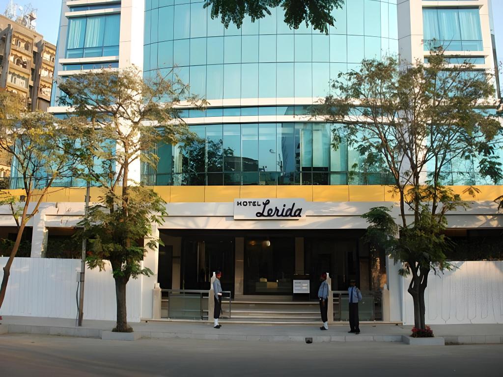 Hotel Lerida 3/30