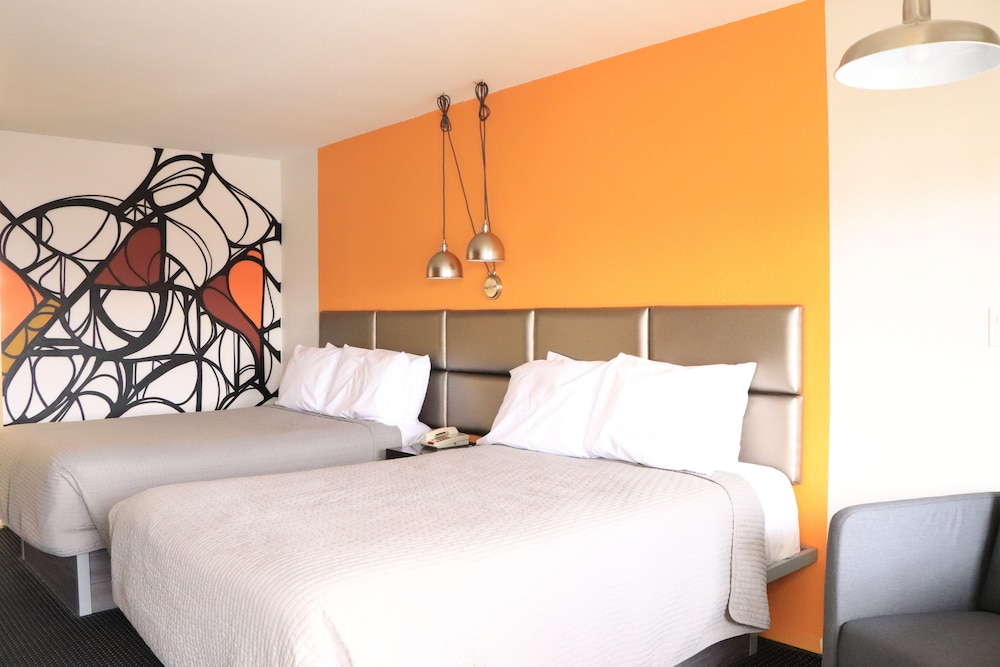 University Inn 17/40