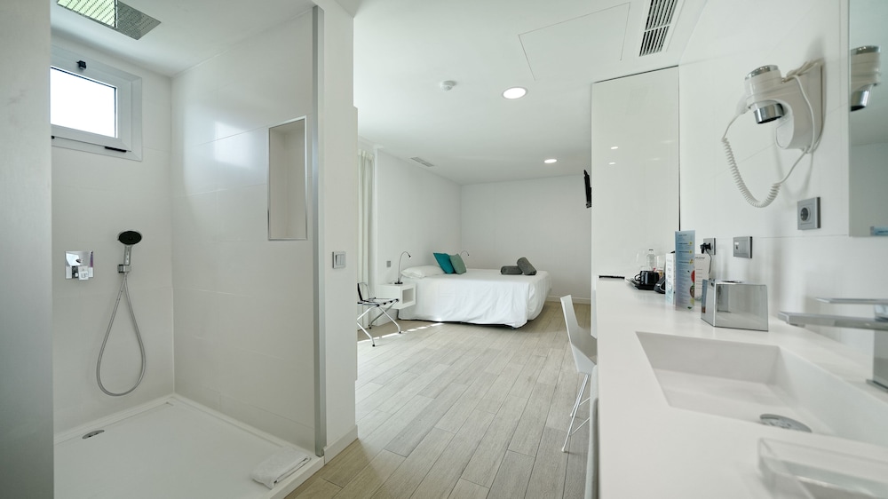 Seven Hotel And Wellness Gay Men Only 63/63