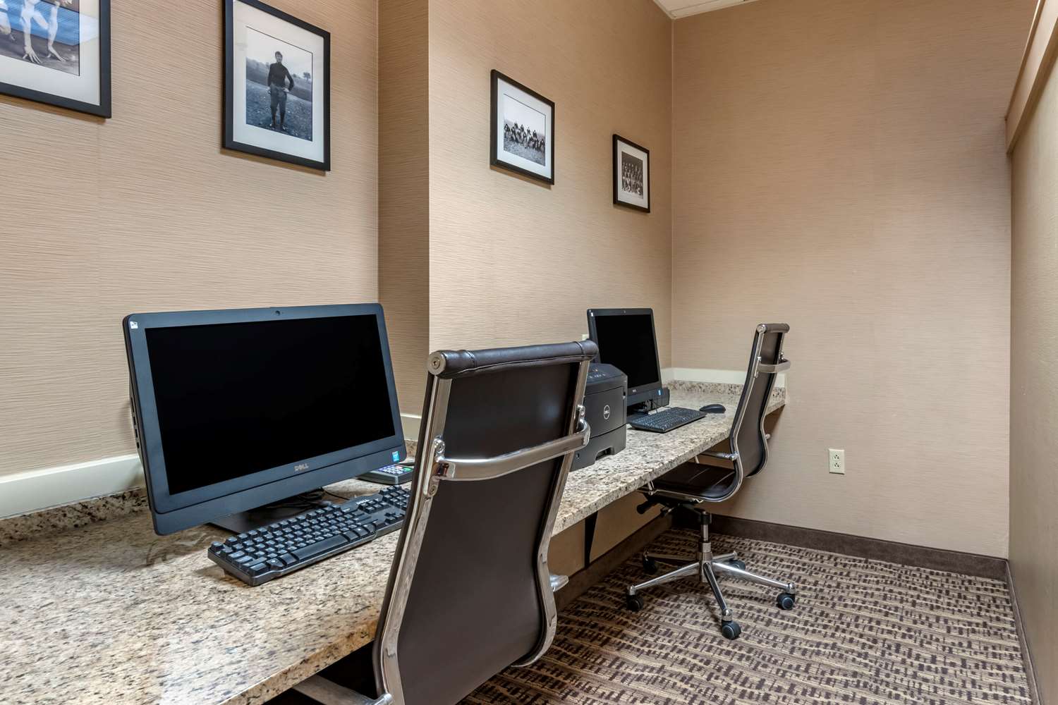 Comfort Suites Downtown Carlisle 33/37