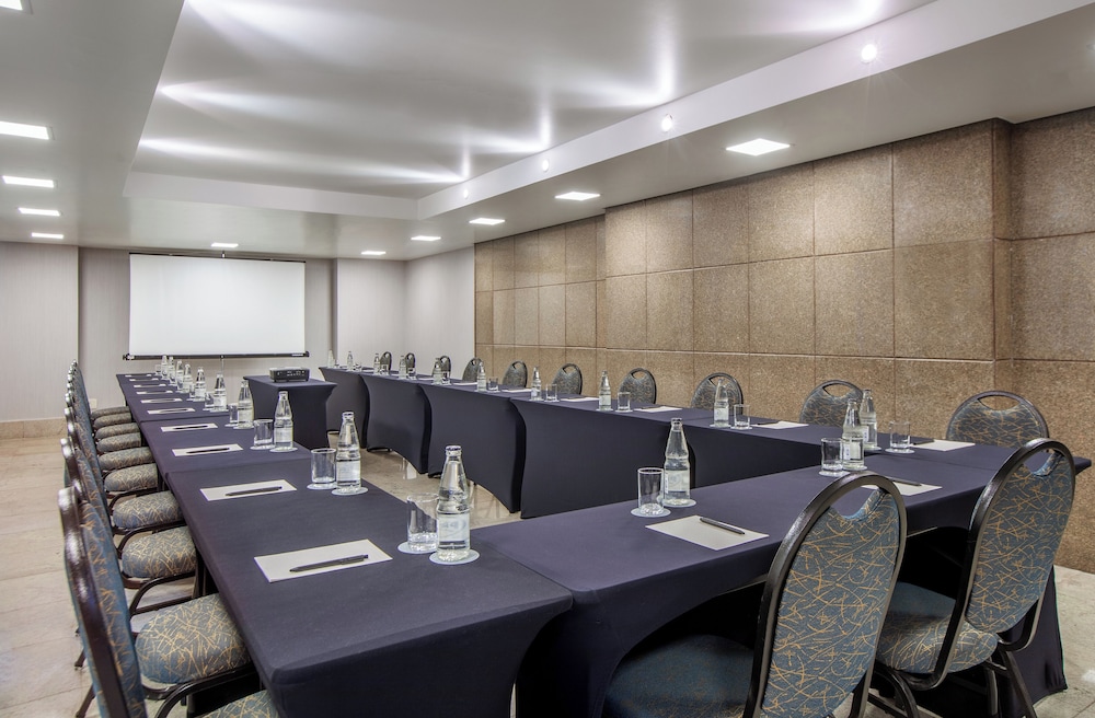 Brasil 21 Suites Affiliated by Melia 57/66