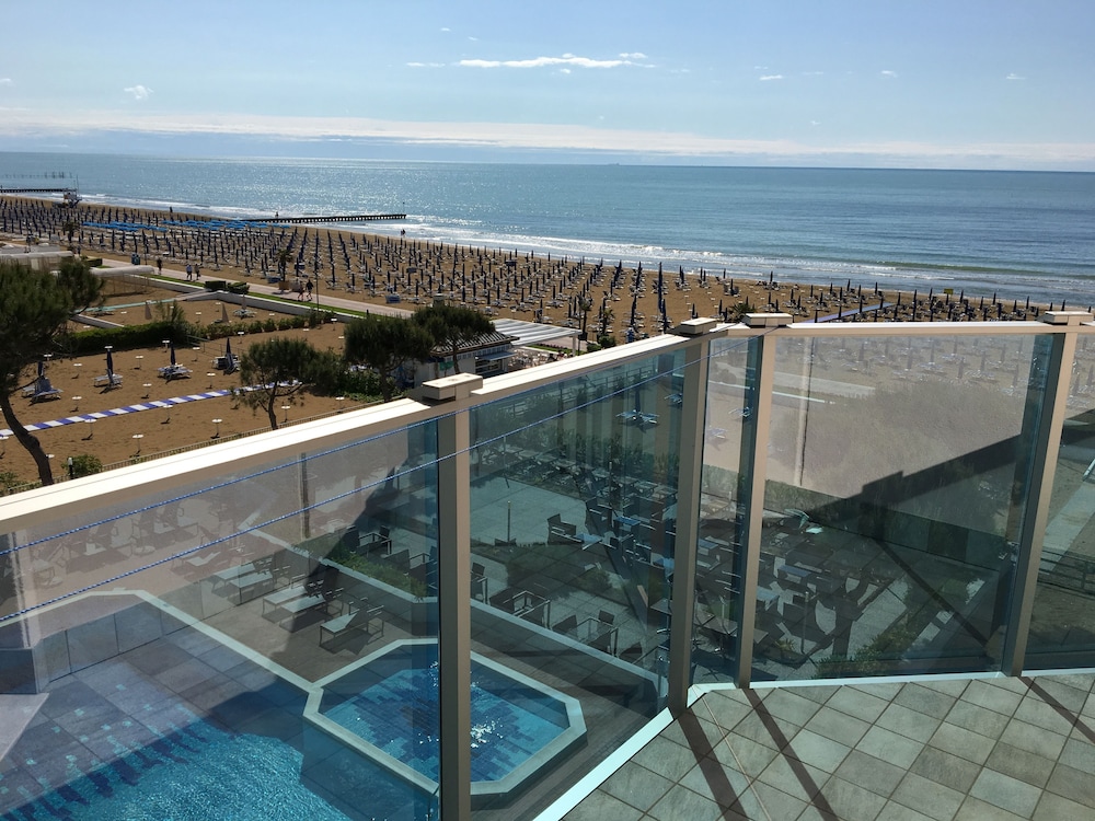 Hotel La Bussola 17/50