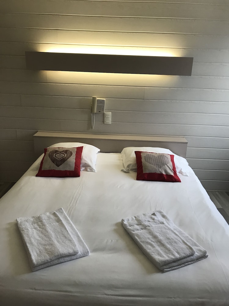 Hôtel La Marine 12/29