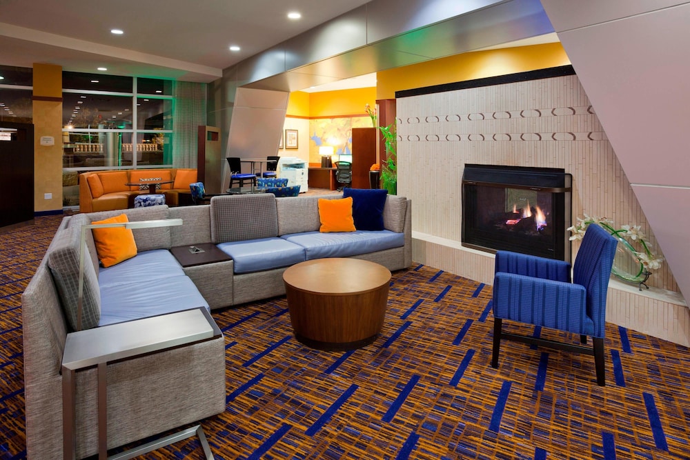 Courtyard by Marriott Minneapolis Maple Grove/Arbor Lakes 42/70