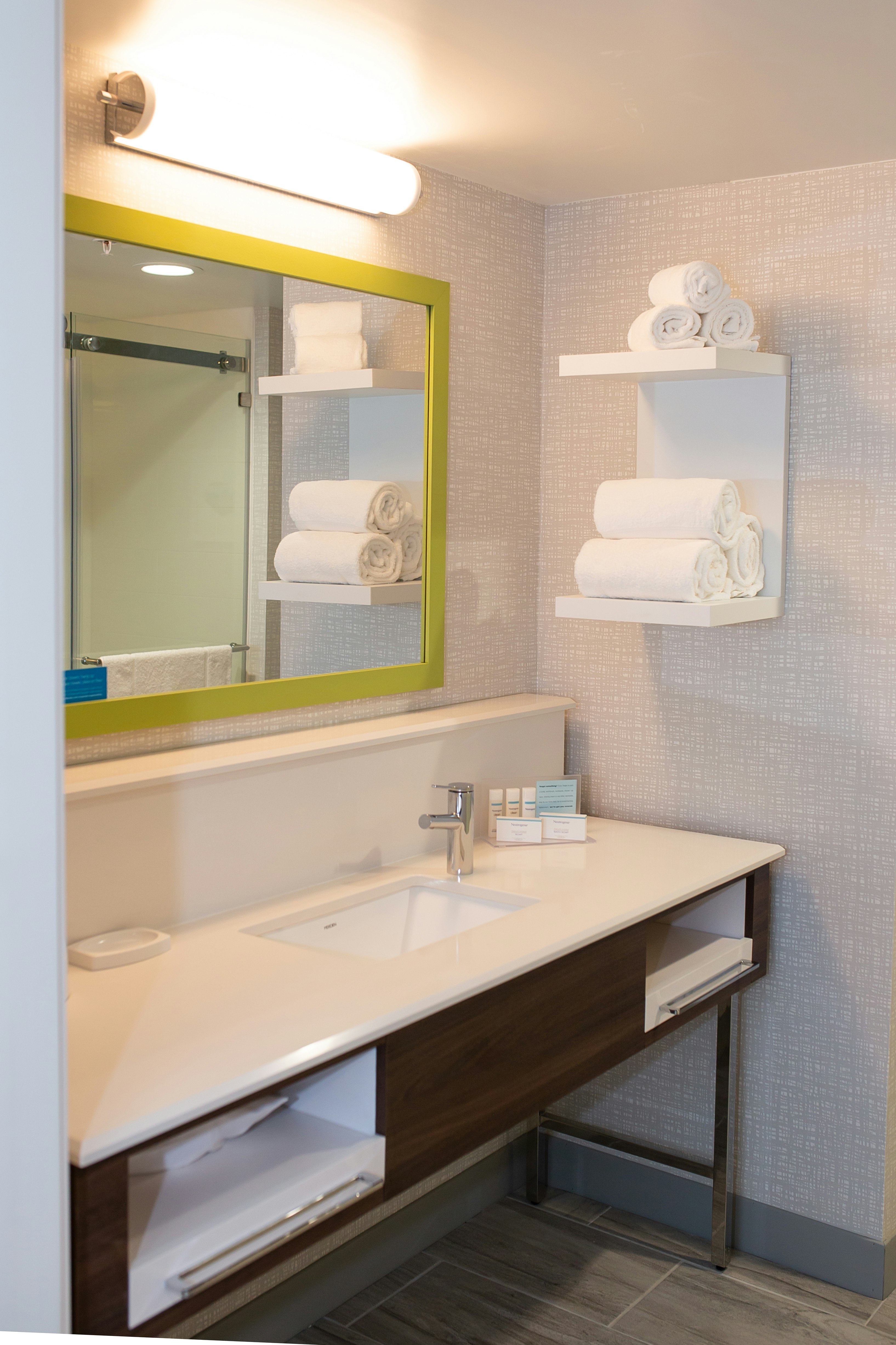 استوديو بسرير كينج، Hampton Inn and Suites Dundee 4/6