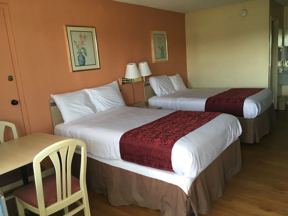Americas Best Value Inn Tucker 4/26