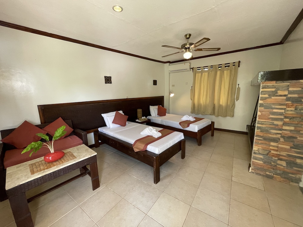 Palms Cove Resort 21/73