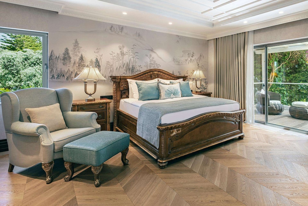 Palace, Sultan, Villa, Twin Beds, 4 Double Beds