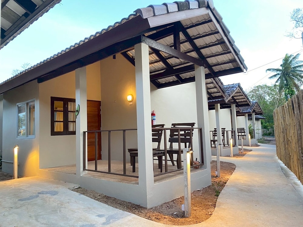 Chumphon Cabana 4/51