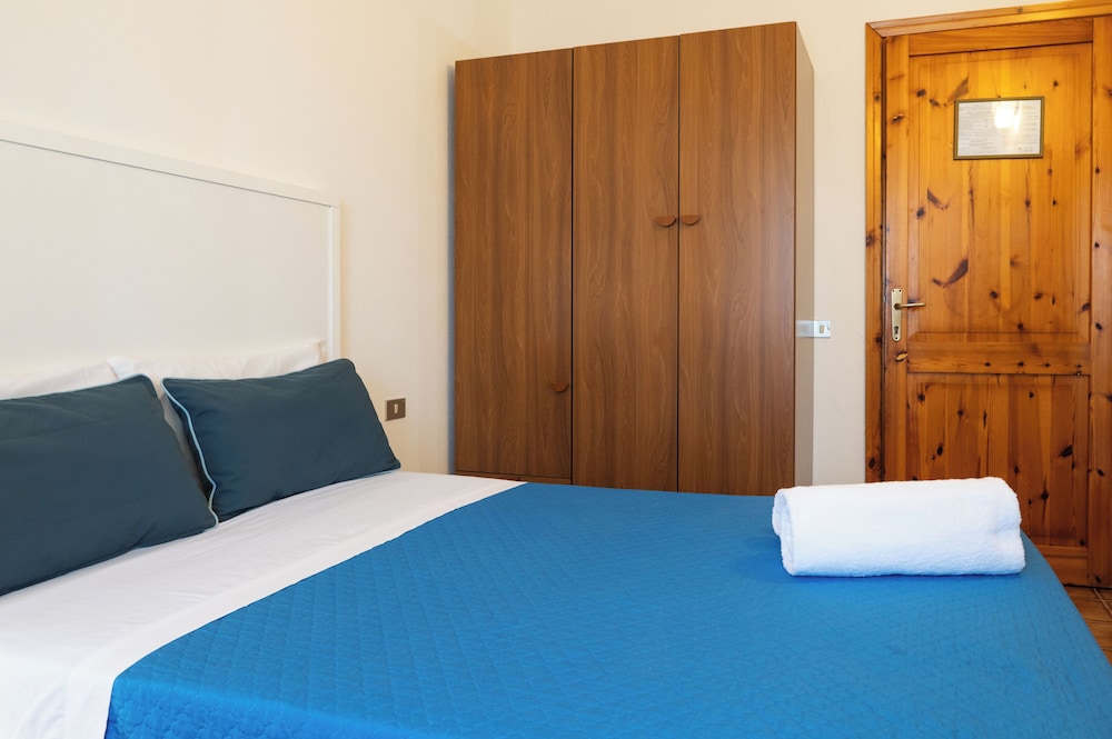 ECONOMY, SINGLE, SINGLE BED
