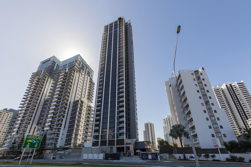 Avani Broadbeach Residences 8/74
