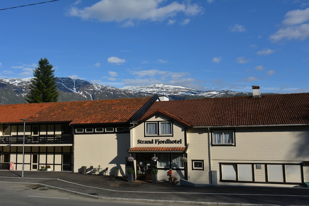 Strand Fjordhotel 5/50