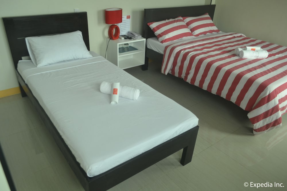 Aroha Hotel 7/39