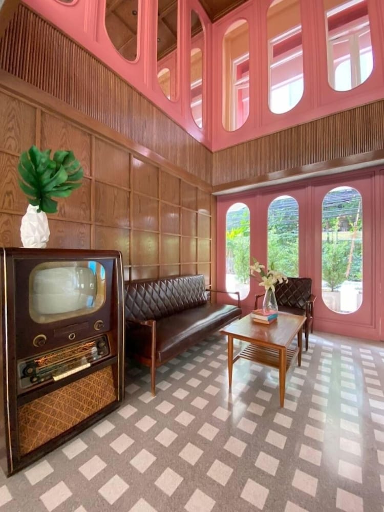 lounge