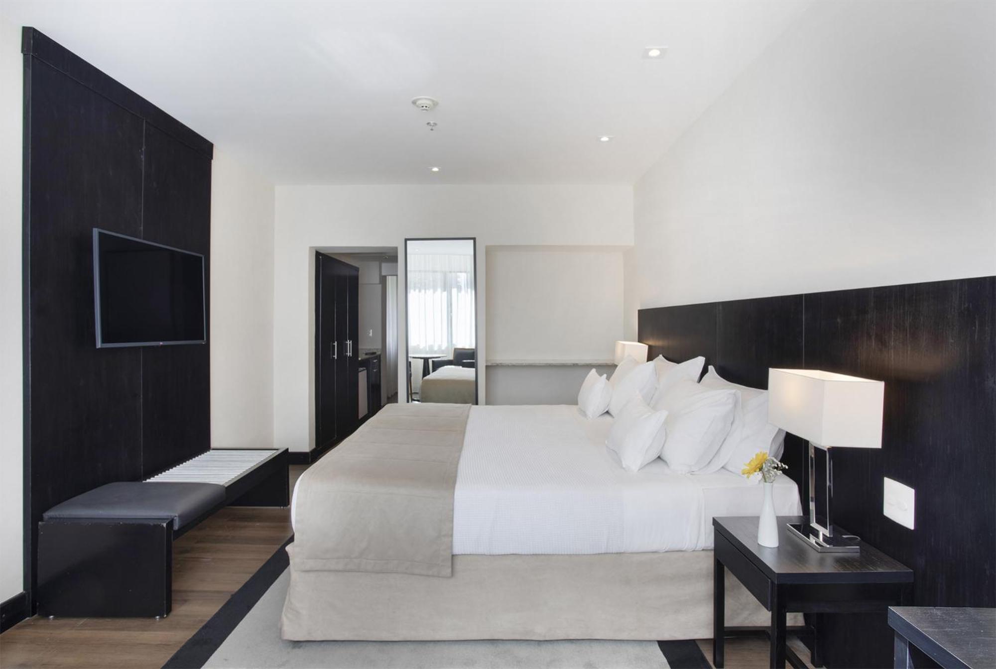 Junior Suite, Windsor Leme Hotel 2/2