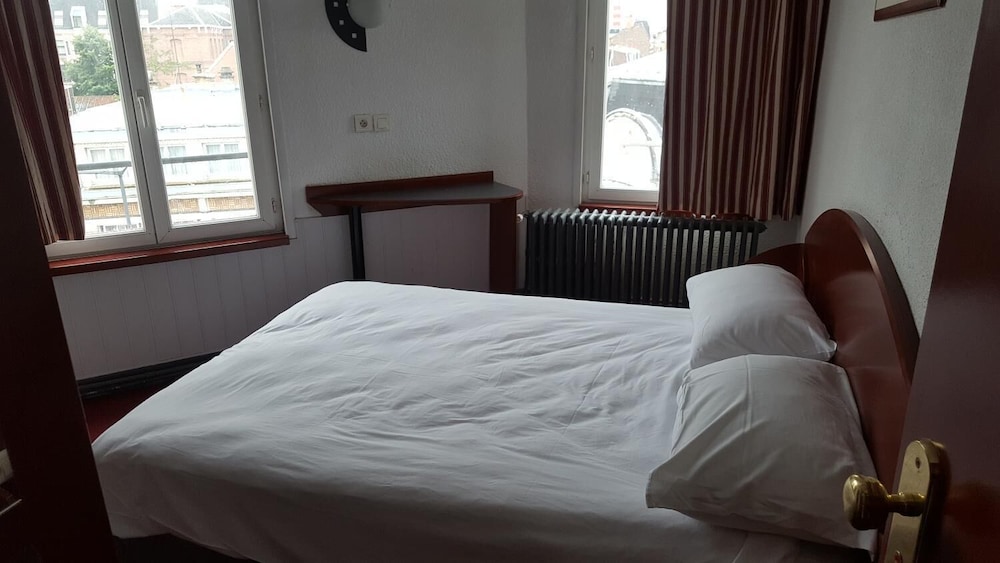 Hotel Le Clemenceau 11/45