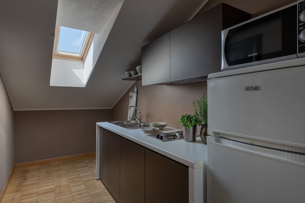 Vialeromadodici Rooms & Apartments 5/58