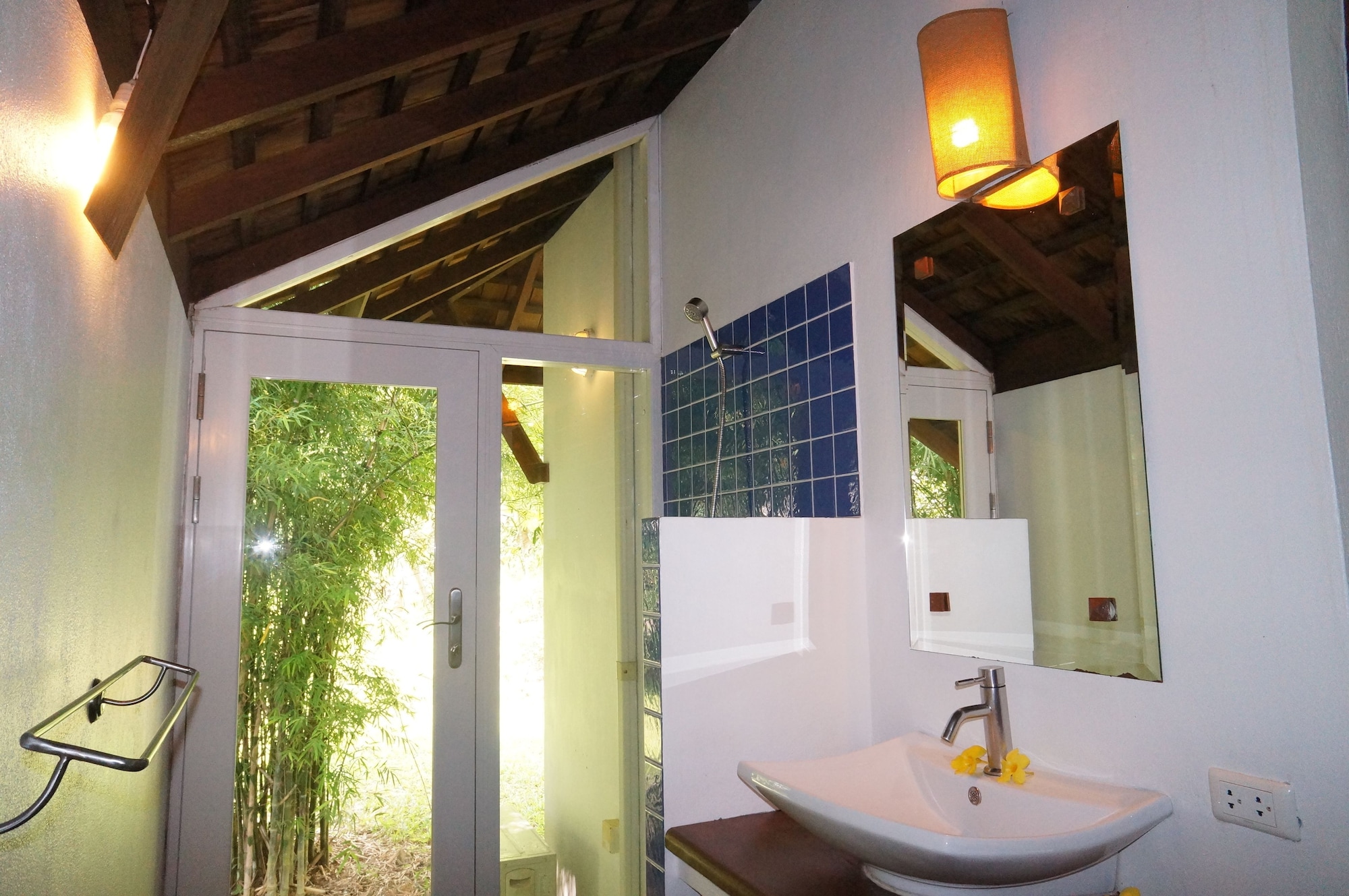 CHAMPA, VILLA