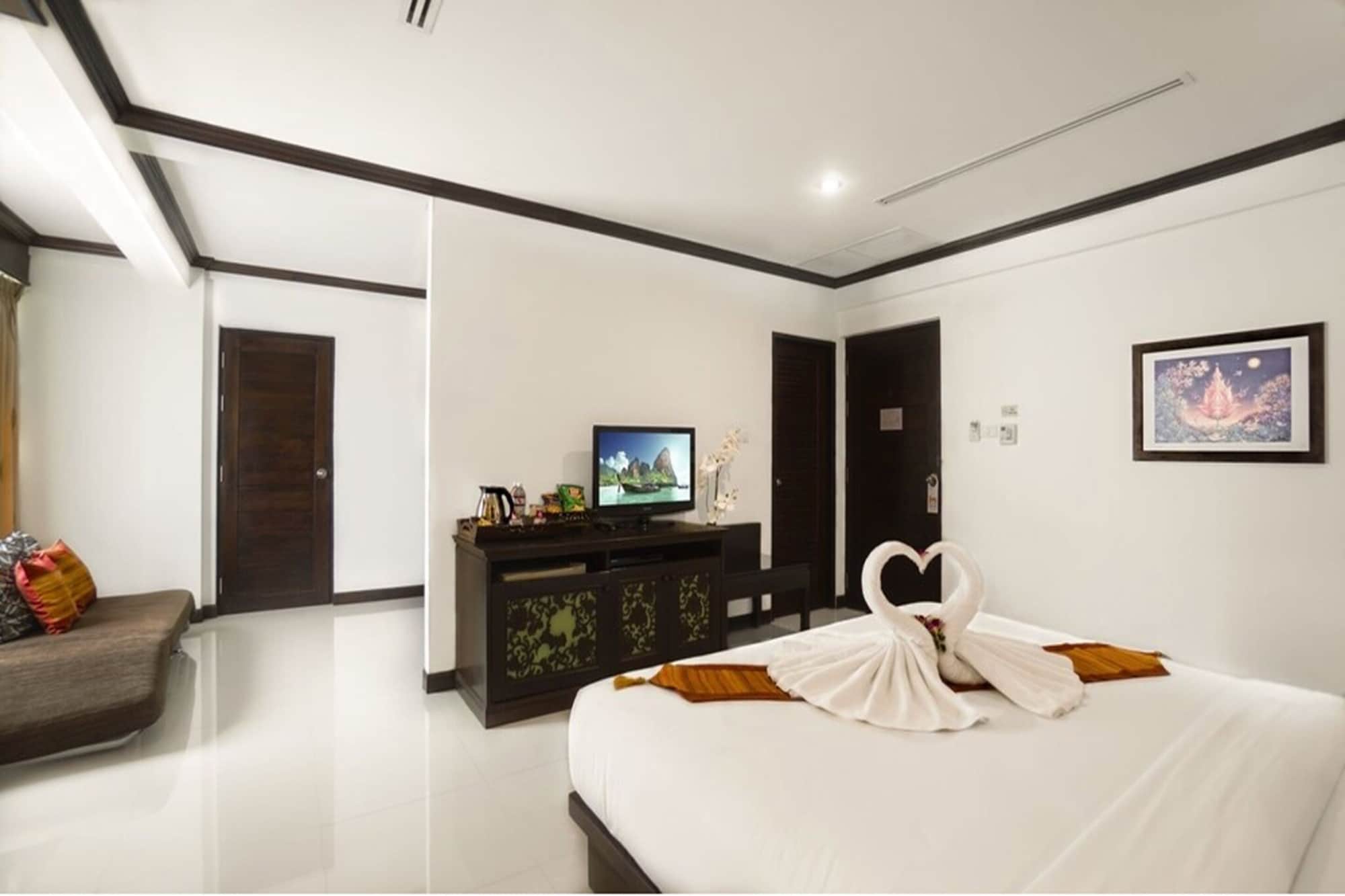 GRAND SUPERIOR ROOM