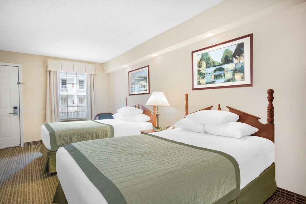 Baymont by Wyndham Tuscaloosa 13/36