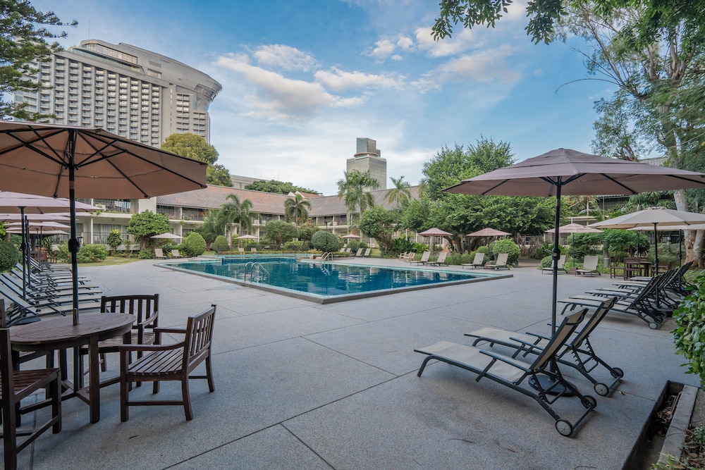 Sunshine Garden Resort 51/56