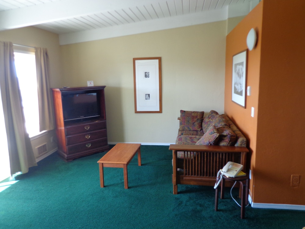 Ocean Shores Inn Suites 39/49