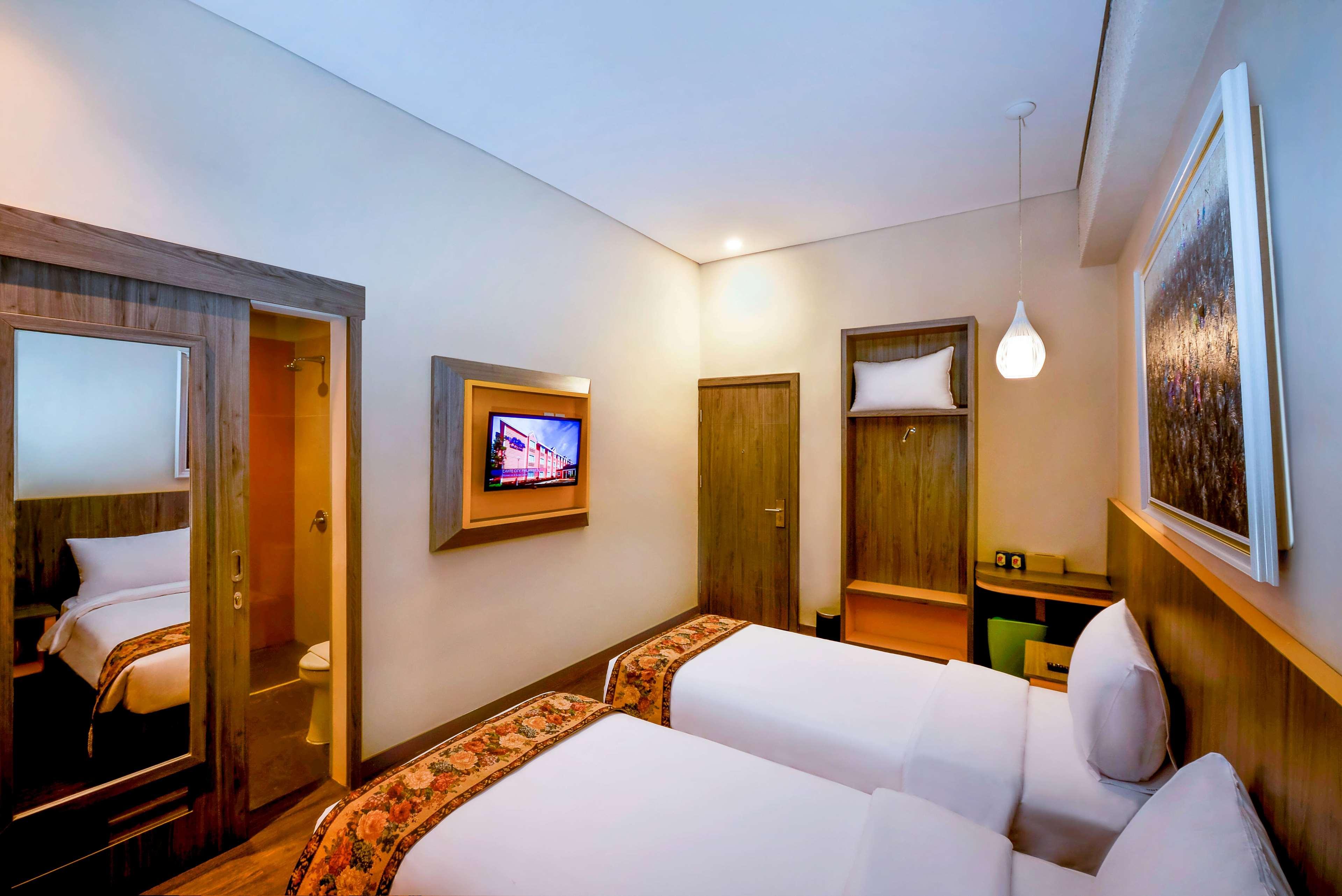 Super 8 by Wyndham Solo Indonesia 13/19
