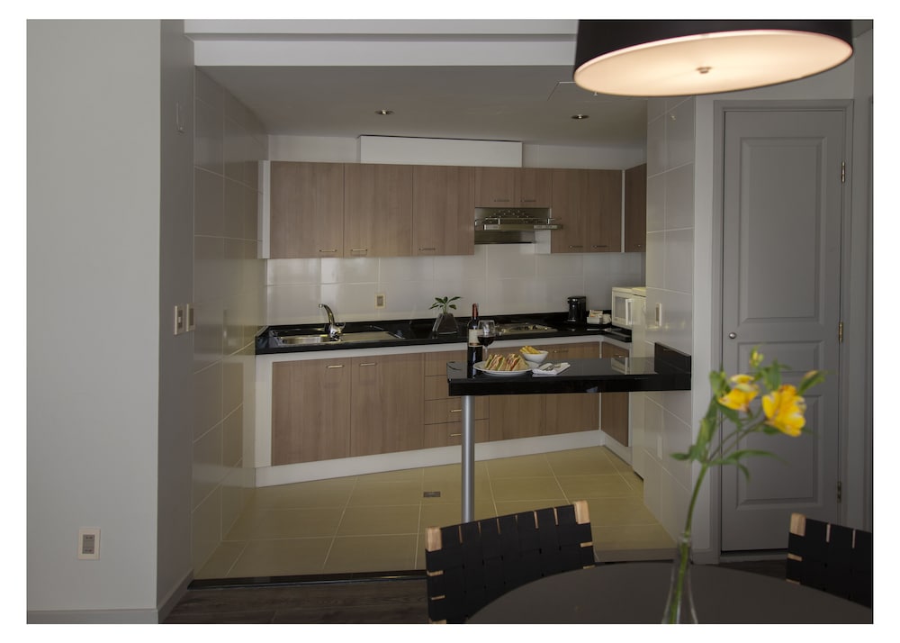 CASA GRANDE SUITES 42/42