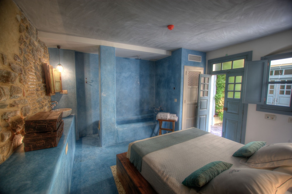 THE RIAD 7/28