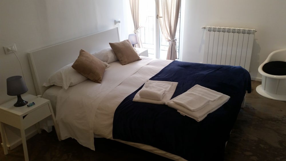 PALERMO ROOMS 42/42