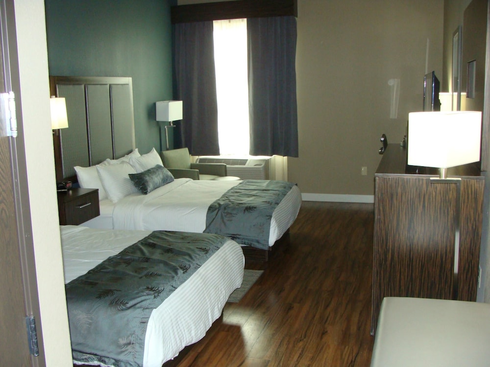 Best Western Plus Pflugerville Inn and Suites 19/37
