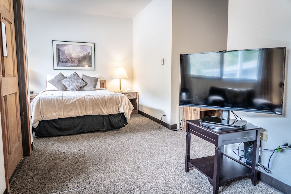 JC Suites 8/43