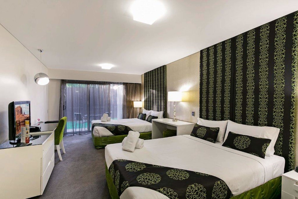 City Golf Club Motel 19/48
