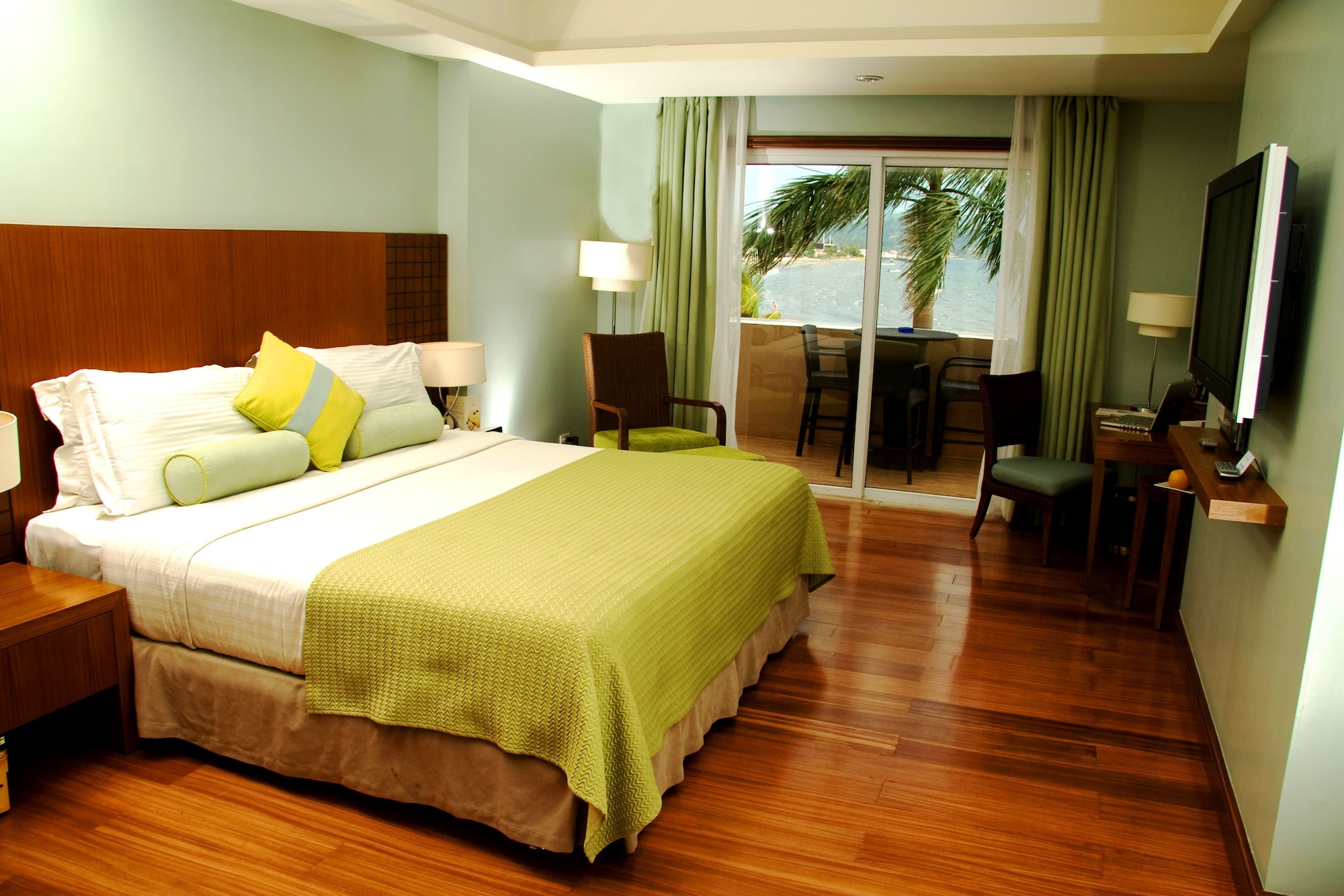 Aqua, King Bed, Terrace
