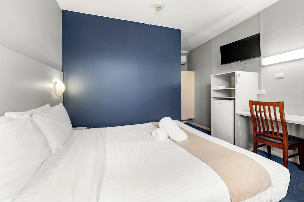 STANDARD, DOUBLE BED