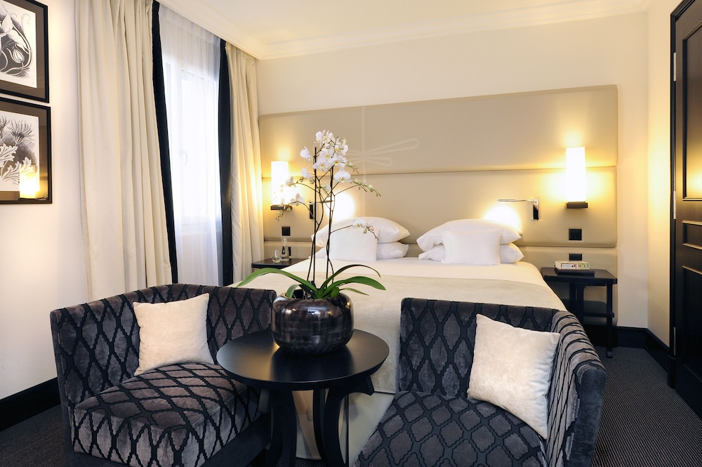 Hotel Tiffany By Fassbind 26/68