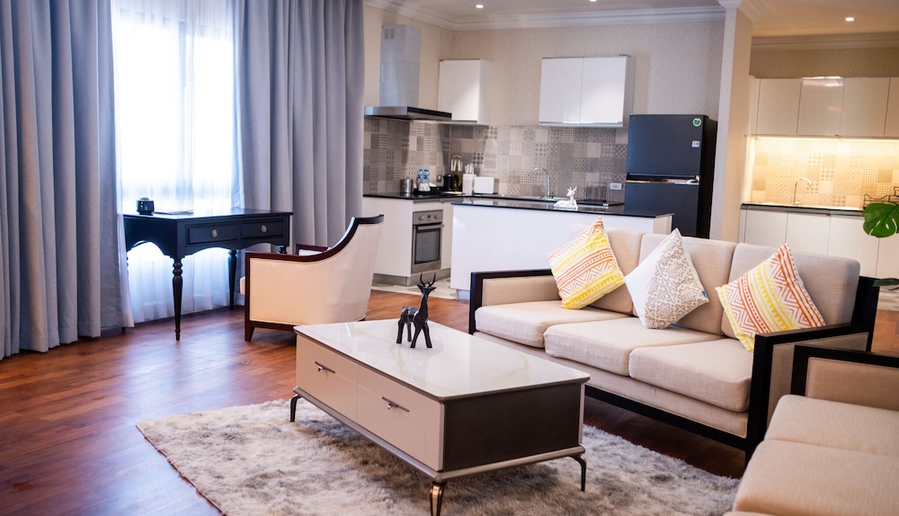 Mintra Hotel 32/48