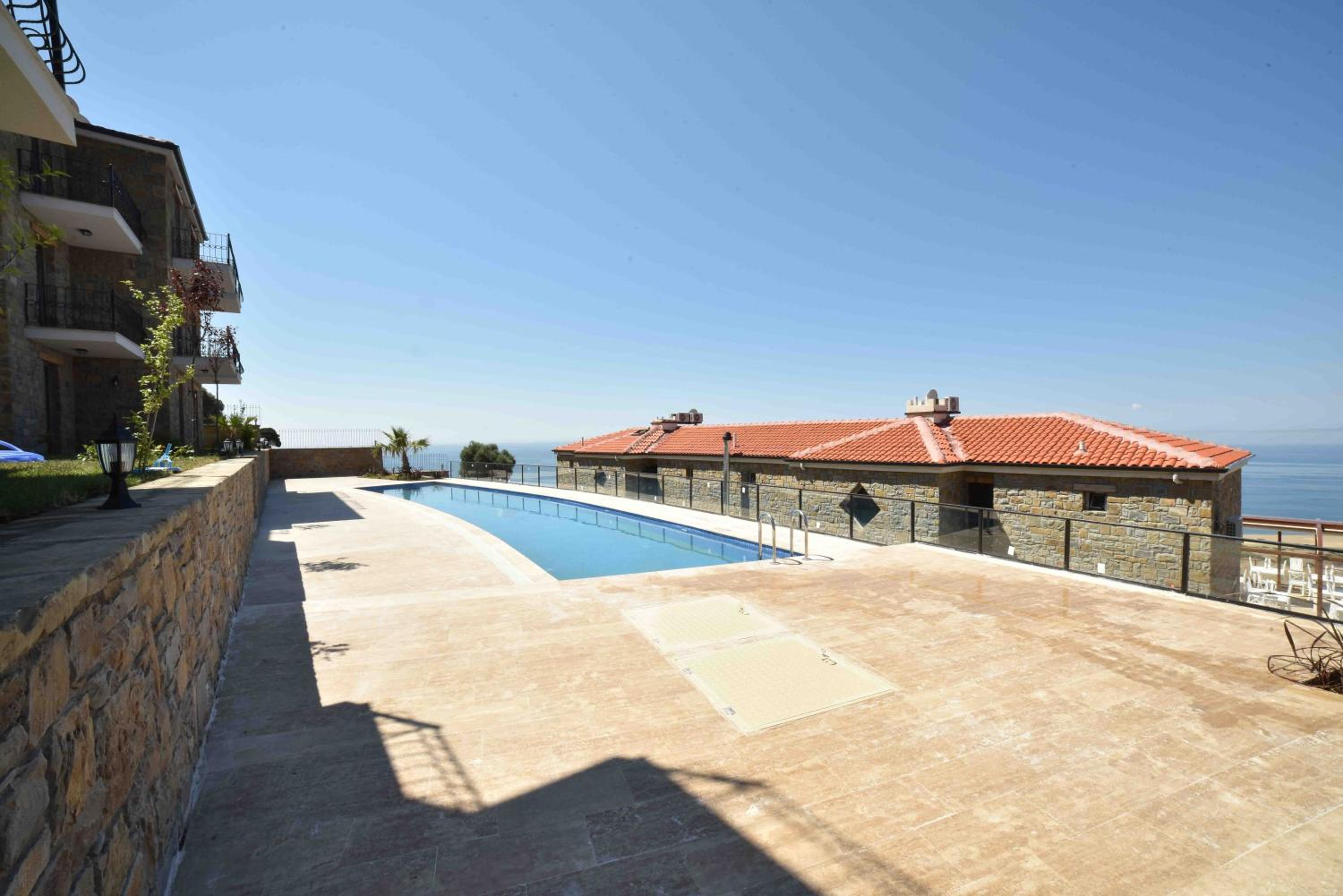Limnos Otel 8/15