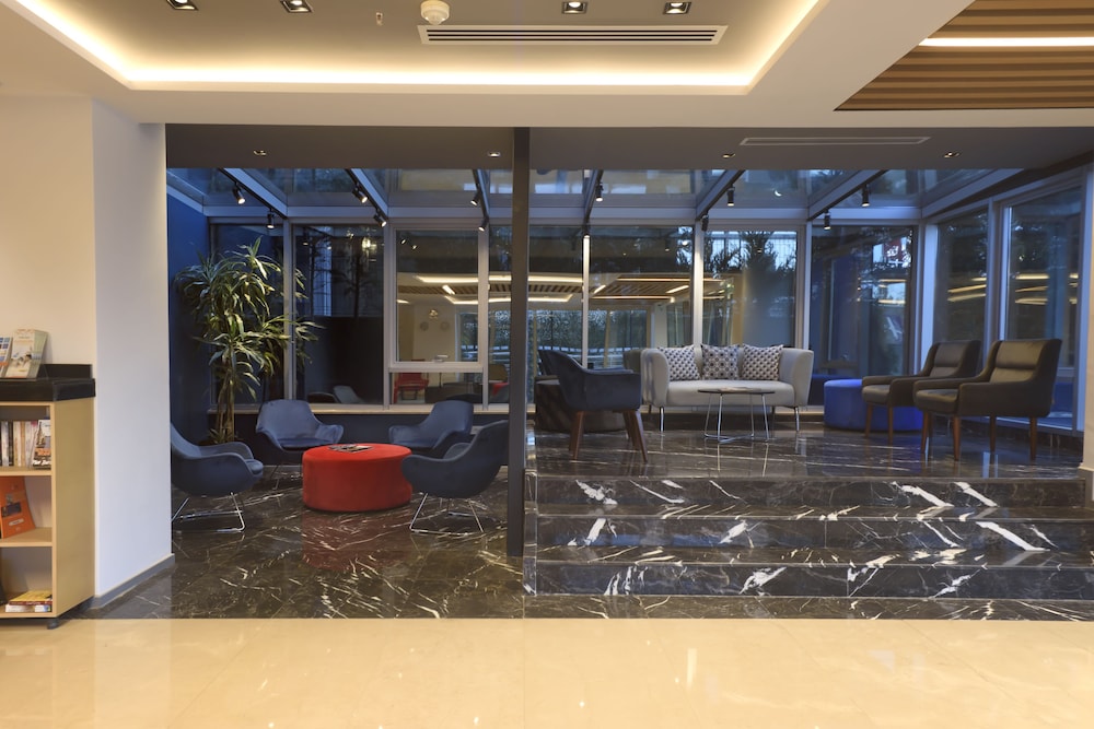 Holiday Inn Express Istanbul - Altunizade 12/42