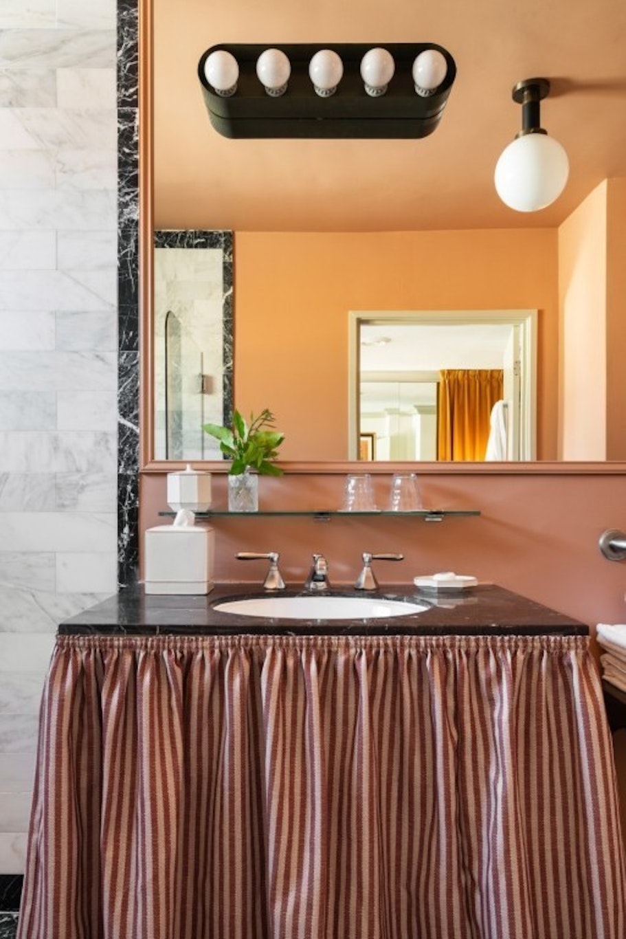 Maison 140 Hotel 10/64