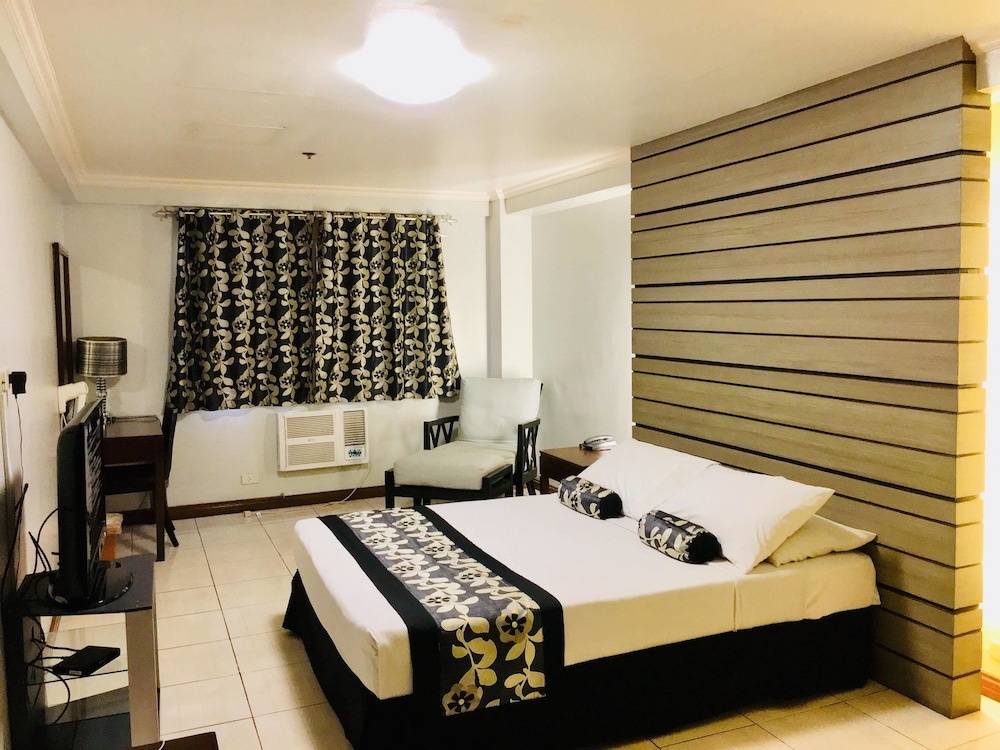 Jupiter Suites 17/50