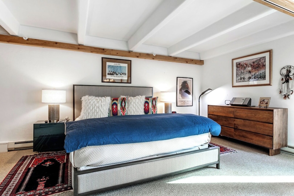 Platinum, Condo, Studio, King Bed