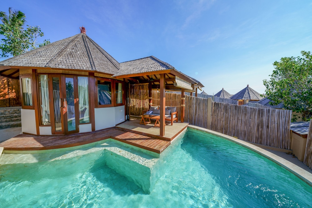 Blue Lagoon Avia Villas 1/50