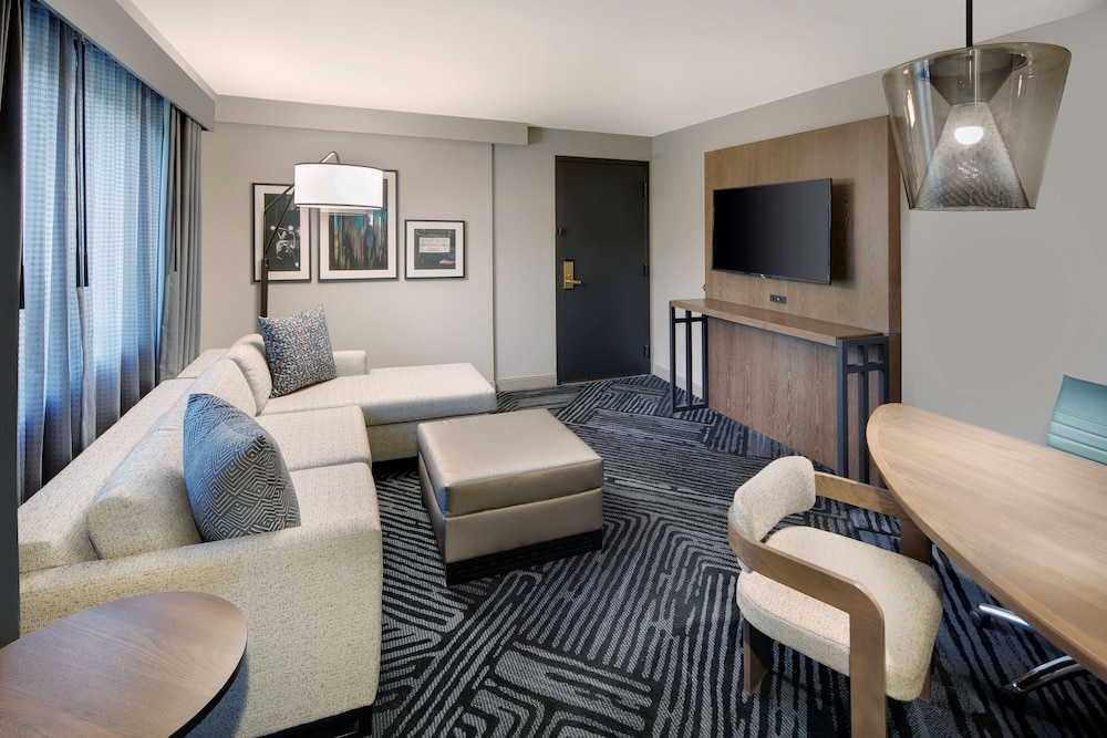 Embassy Suites by Hilton San Rafael at Marin Center 31/64