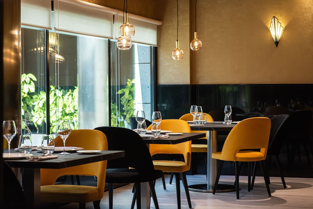 restaurant cafeteria