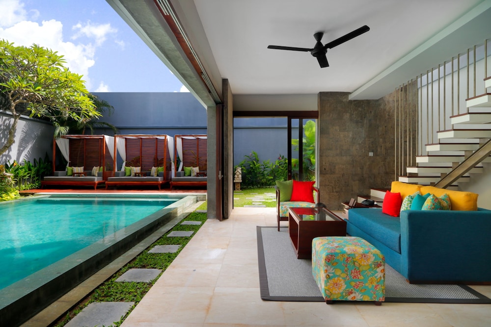 Seminyak Icon 7/70