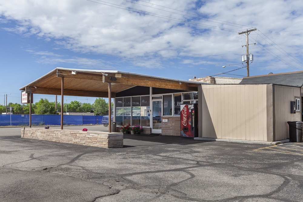 Budget Inn Boise 30/36