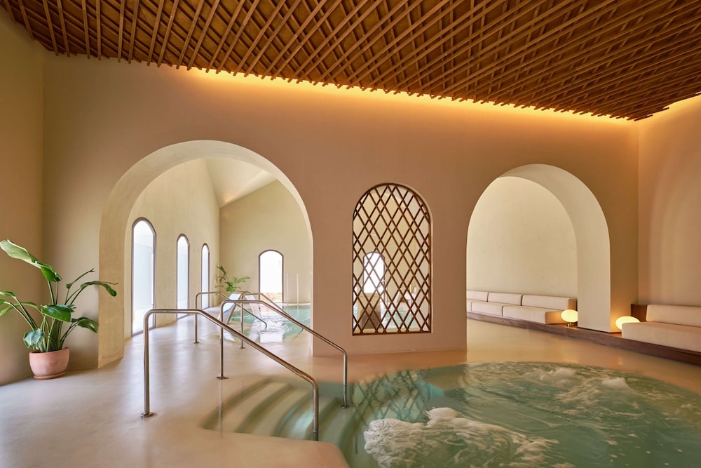 La Zambra the Unbound Collection By Hyatt 39/69