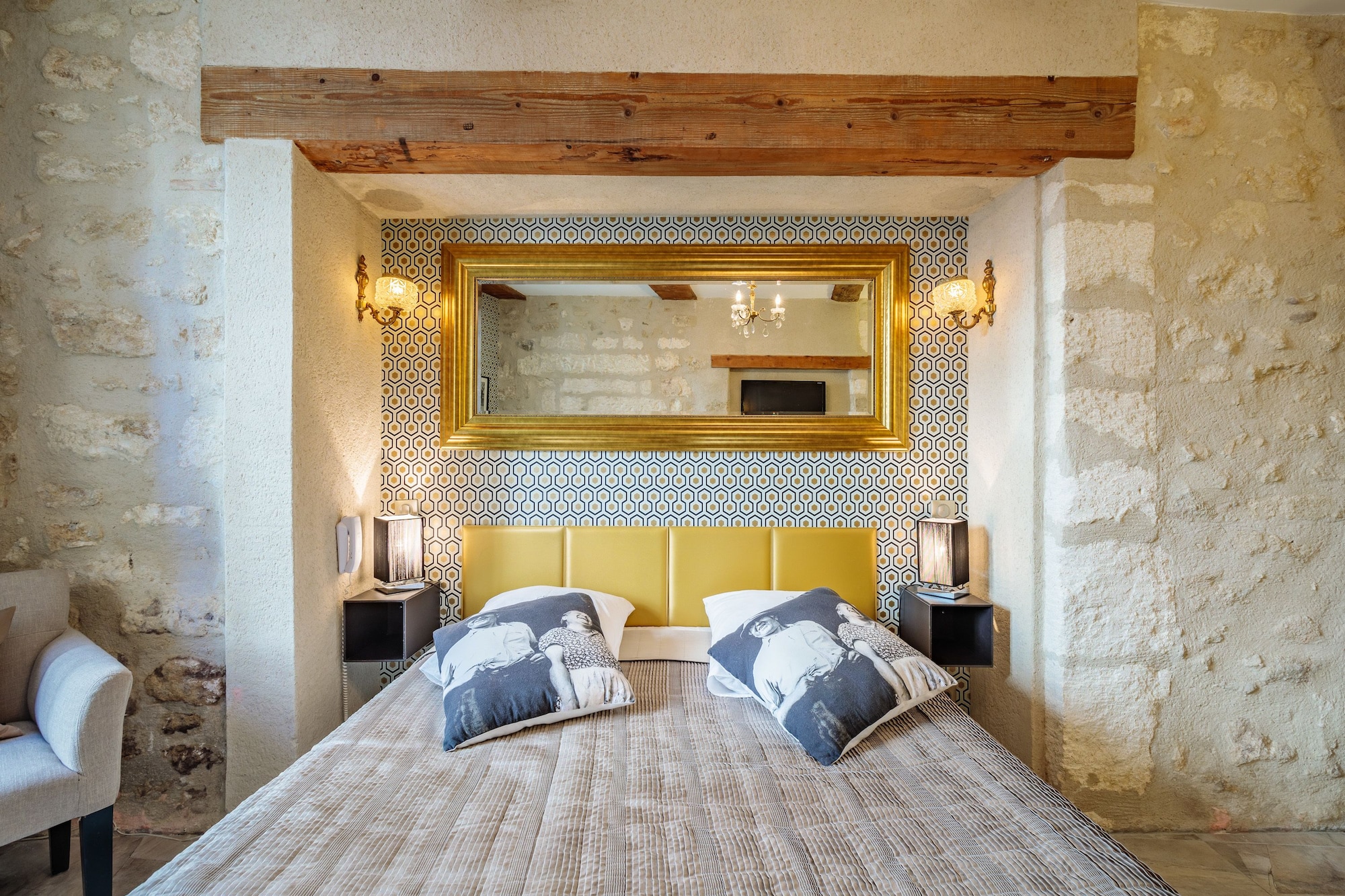 COMFORT, DOUBLE BED