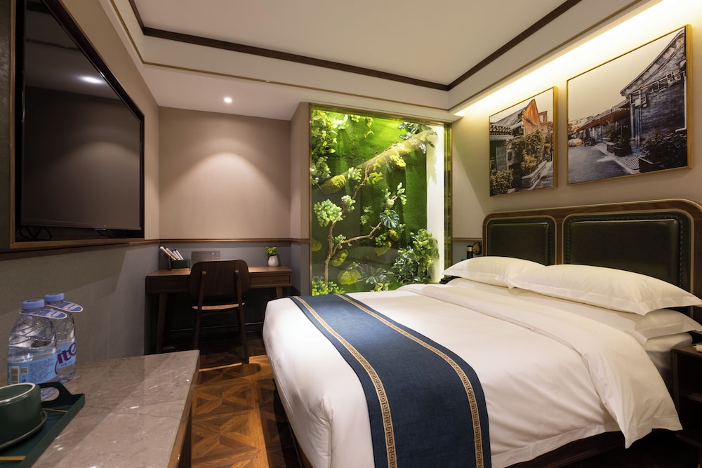 Nostalgia S Hotel (Beijing Nest-type Olympic Stadium Center) 27/57